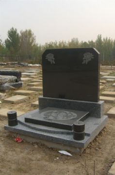 點(diǎn)擊查看詳細(xì)信息<br>標(biāo)題：石墓碑 閱讀次數(shù)：2066