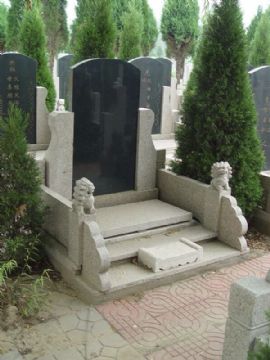 點(diǎn)擊查看詳細(xì)信息<br>標(biāo)題：石墓碑 閱讀次數(shù)：2155