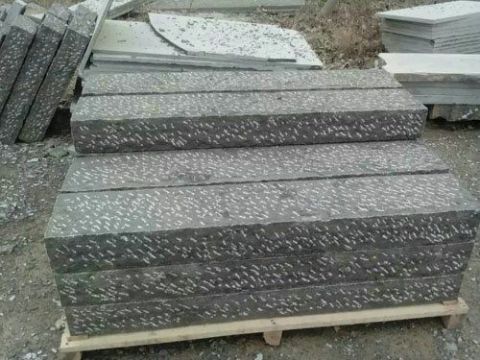 點擊查看詳細信息<br>標題：欄板石 閱讀次數(shù)：2326